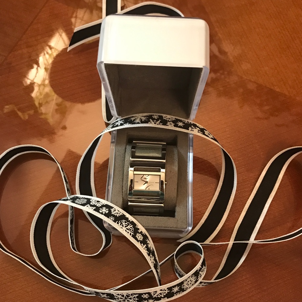 Women's DKNY brand new hand watch